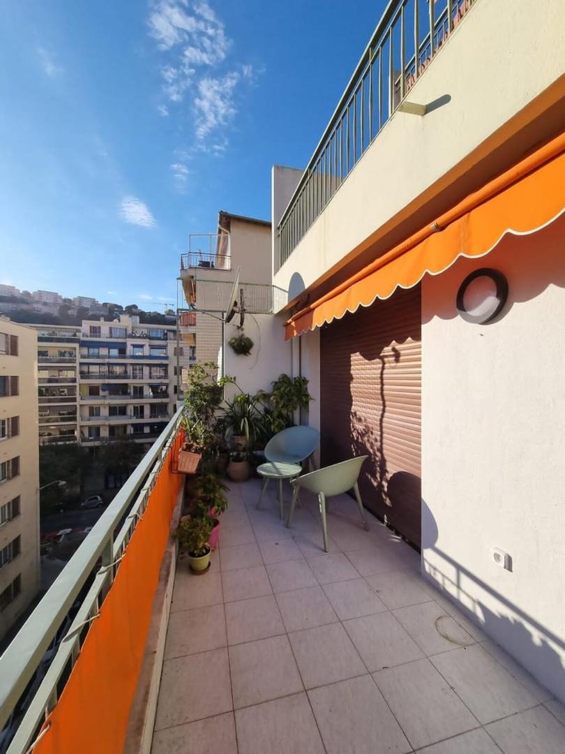 Magnifique T3, Spacieux, Lumineux Et Traversant Appartamento *